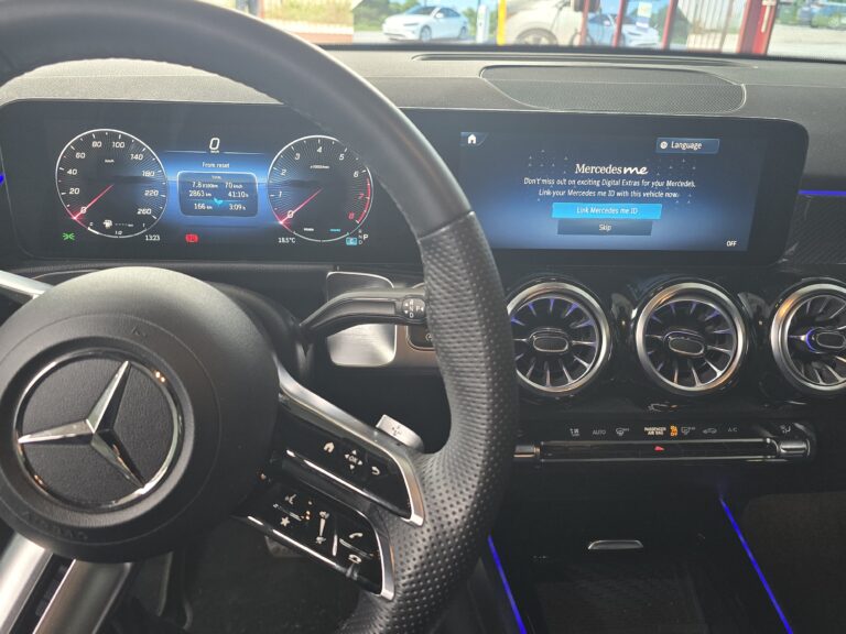 Mercedes-Benz GLB 200 AMG Line 7G-DCT – zdjęcie 7