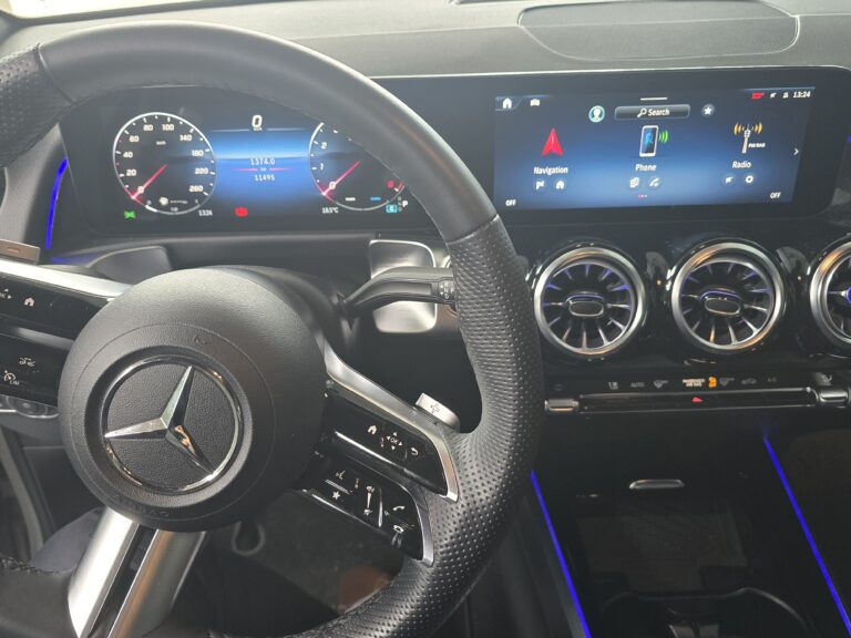 Mercedes-Benz GLB 200 AMG Line 7G-DCT – zdjęcie 10