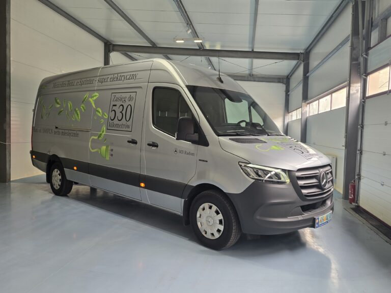 Mercedes-Benz eSprinter 320 Furgon SELECT długi – zdjęcie 2