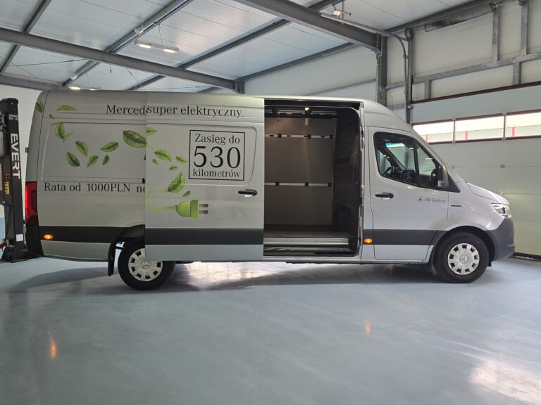 Mercedes-Benz eSprinter 320 Furgon SELECT długi – zdjęcie 4