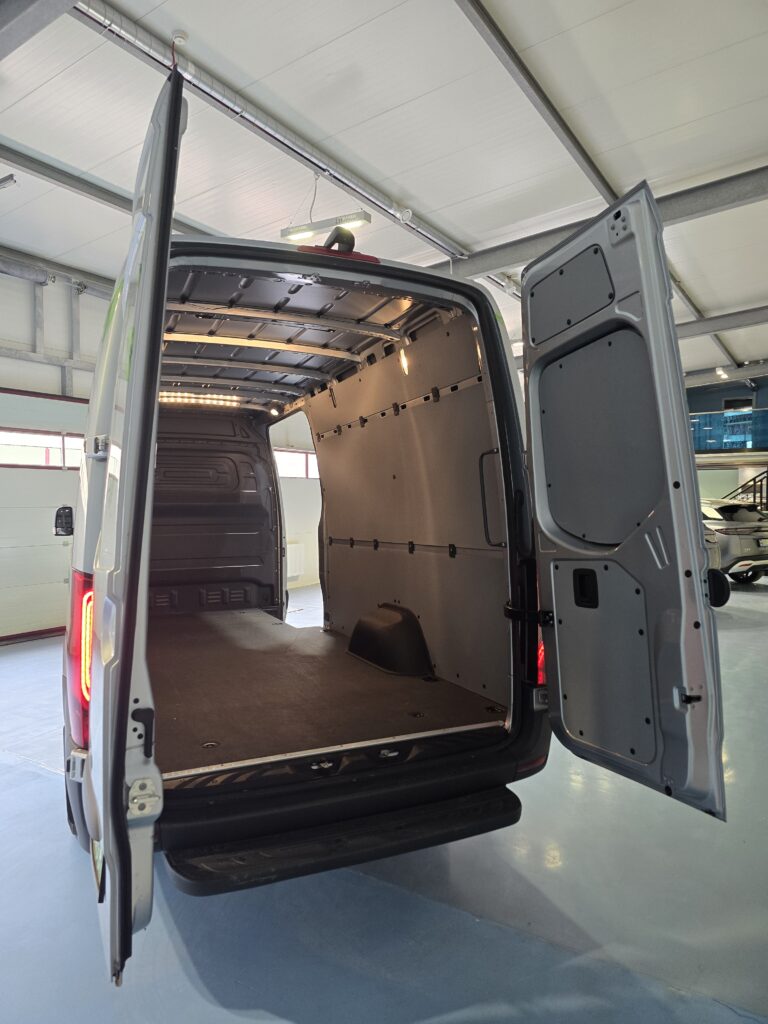 Mercedes-Benz eSprinter 320 Furgon SELECT długi – zdjęcie 11